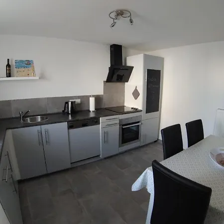 Im Kirschbaeumchen * Osburg