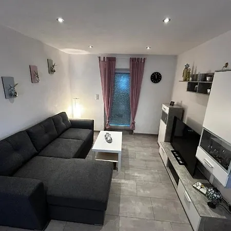 Im Kirschbaeumchen *